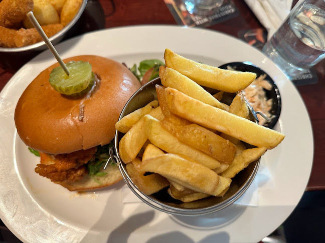 Opinii despre Curtin’s Hamlet Bar în Balbriggan - Hospitality and gastronomy