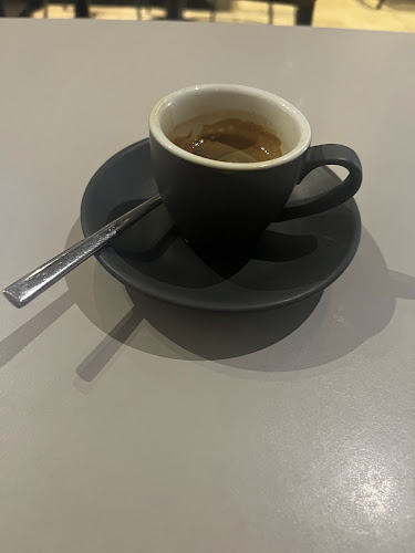 Comentarii opinii despre The Bookshelf Coffee House