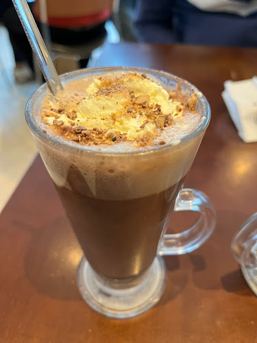 Unit 18, Crescent Shopping Centre, Dooradoyle, Limerick, V94 V0F2