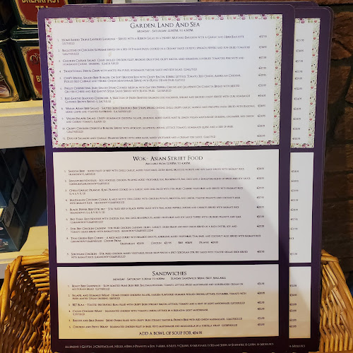 Red Earth - Lifestyle Store & Restaurant - Hospitality and gastronomy