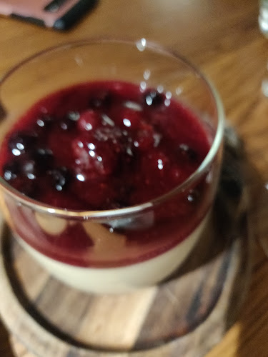 Comentarii opinii despre BlackCat - wine - tapas - rooms