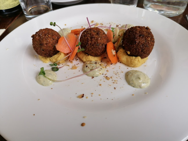 Comentarii opinii despre Momo Restaurant