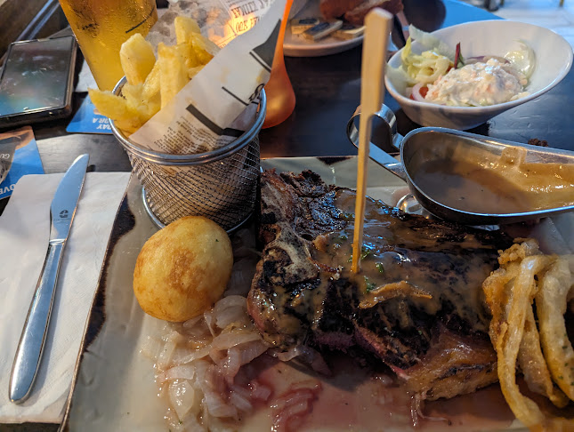 The Amethyst Bar - Keel