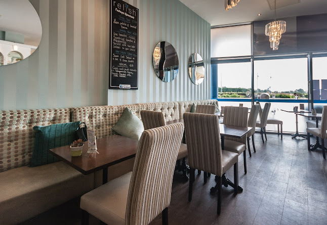 Unit 4, South Gate Shopping Centre, Colp Cross, Droichead Átha, Co. Contae na Mí