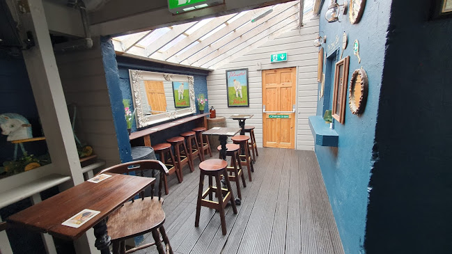 The Snug Bar - Hospitality and gastronomy