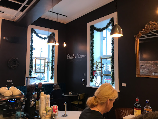 Comentarii opinii despre Chocolate Brown