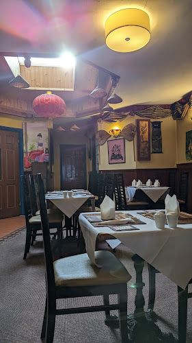 Comentarii opinii despre Ruen Mying Thai Restaurant