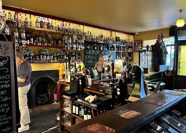 Opinii despre O'Loclainn's Irish Whiskey Bar în Ballyvaughan - Hospitality and gastronomy