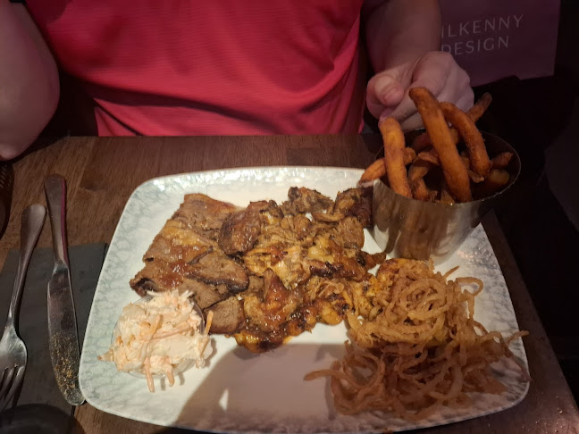 Comentarii opinii despre Paris Texas Bar and Restaurant