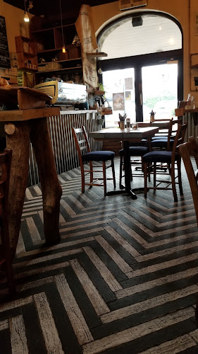 Comentarii opinii despre Curious Cat Café