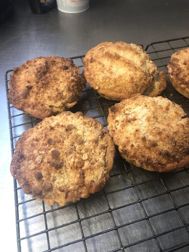 M&R Cakes - Hospitality and gastronomy