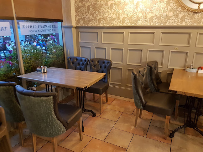 The Quiet Moment Tearooms - Hospitality and gastronomy