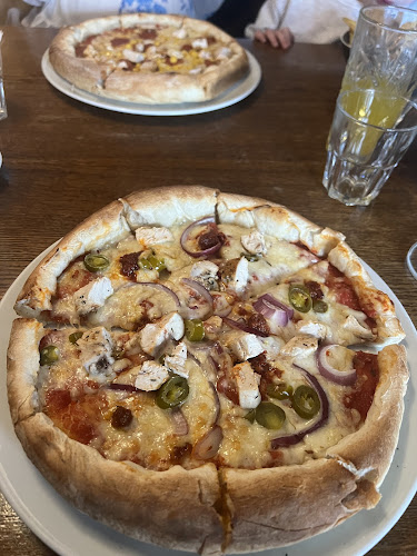 Guy's Seafood Bar Clifden