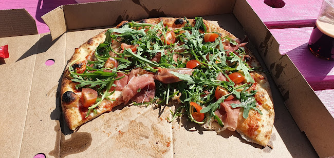 The Coast Lodge, Restaurant and Bed & Breakfast