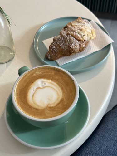 Opinii despre Catalyst Cafe - Florence Villas în Bray - Hospitality and gastronomy