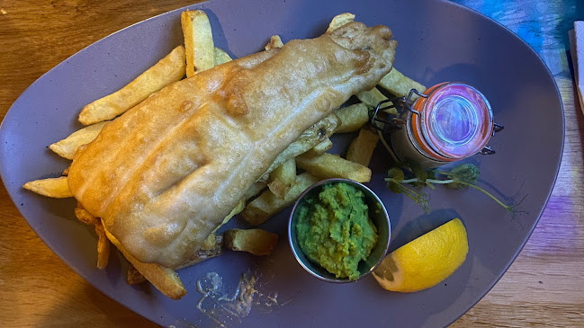 The Fleet Inn Guesthouse & Restaurant - Hospitality and gastronomy