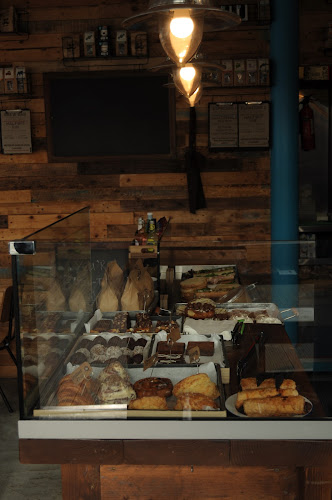 Three Fools Grand Parade - Hospitality and gastronomy