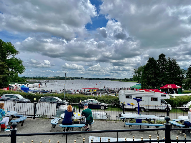 The Lough Ree Inn - Coosan Point
