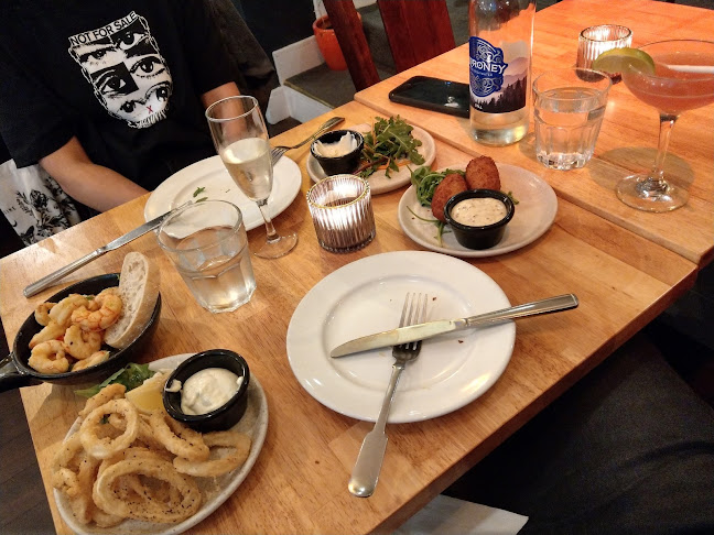 D'Vine Bistro & Tapas Bar