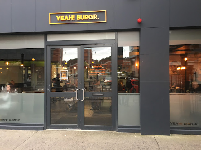 Yeah Burgr - Hospitality and gastronomy