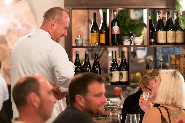 Comentarii opinii despre Momo Restaurant