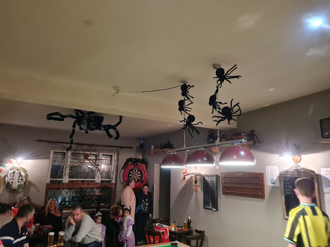 Molly’s Bar, Killeens