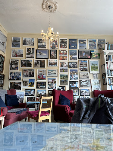 Comentarii opinii despre The Flying Poet Aviation Café - Delicious Coffee & Food