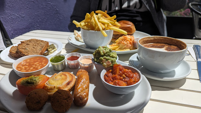 Comentarii opinii despre Beans & Leaves