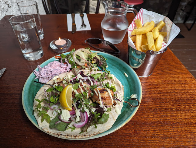 Comentarii opinii despre Hennessy's