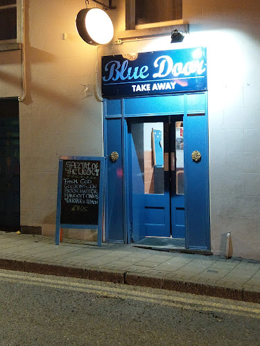 Comentarii opinii despre The Blue Door Takeaway