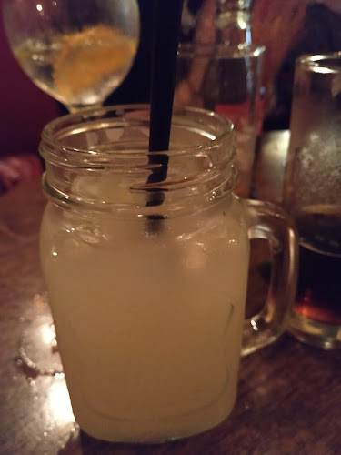 Comentarii opinii despre Henry Downes