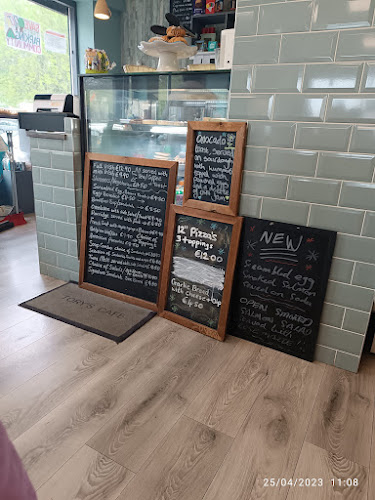 Tory's Cafe