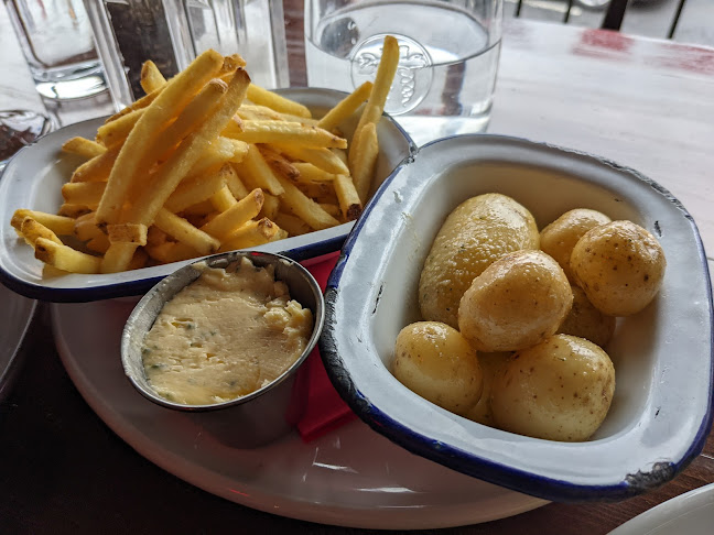 The Curragower Bar and Kitchen - Hospitality and gastronomy