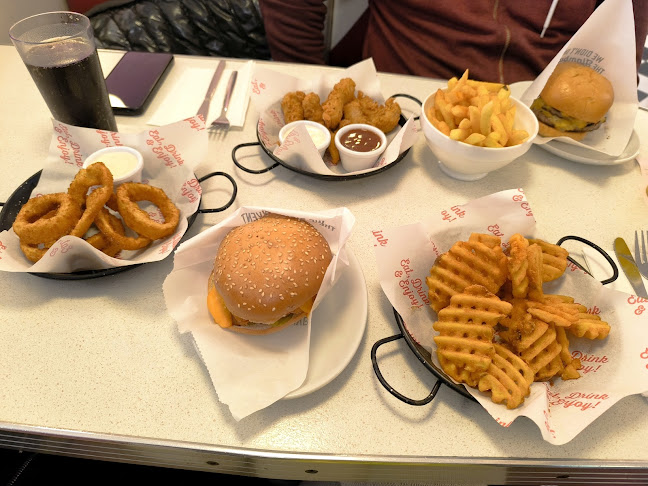 Eddie Rocket's - Hospitality and gastronomy