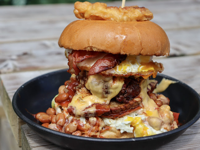 Barbecue Cowboys Hollyfort - Hospitality and gastronomy