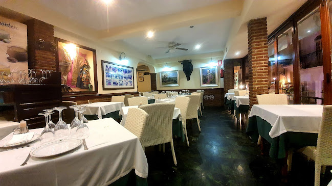 middle, 10 Market Ln, Bridge St, Cahernamart, Westport, Co. Mayo