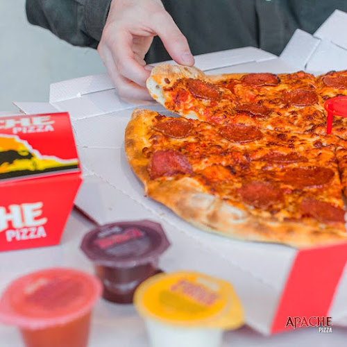 Opinii despre Apache Pizza Longford în Longford - Hospitality and gastronomy