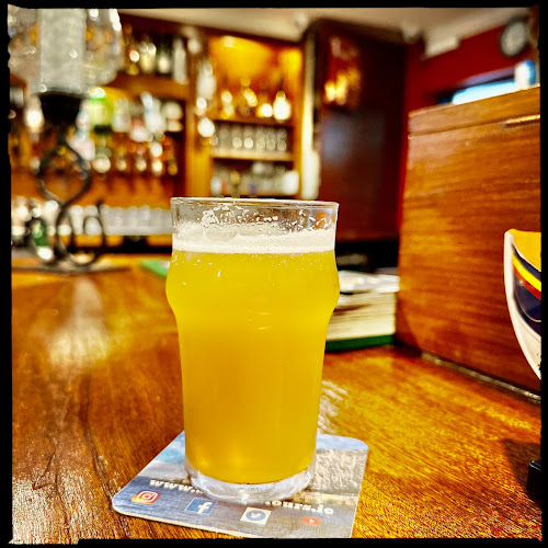 Joe Watty's Pub & Seafood Bar