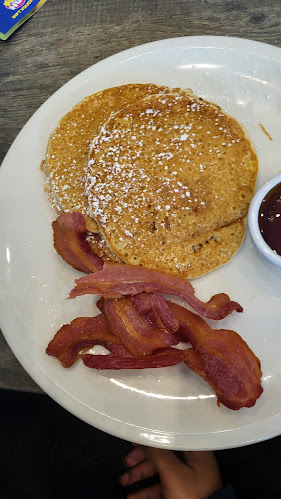 Comentarii opinii despre Roots Café & Bistro