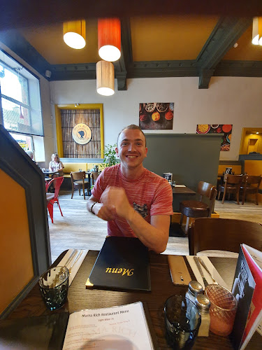 Opinii despre Mama rich Portlaoise asian street food restaurant în Portlaoise - Hospitality and gastronomy