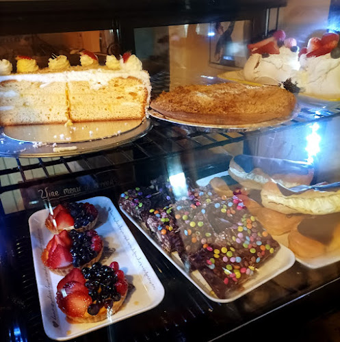 Pepper's Bar & Restaurant - Feakle East