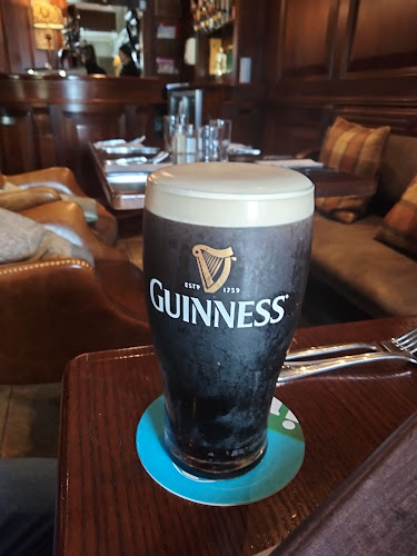 The Riverbank Country Pub & Guesthouse - Hospitality and gastronomy