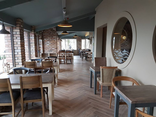 The Boathouse Bar/Restaurant - Redcastle