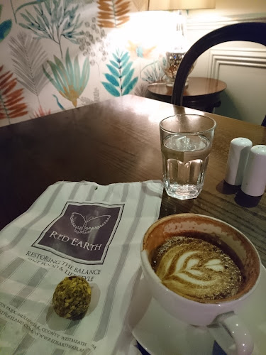 Red Earth - Lifestyle Store & Restaurant - Hospitality and gastronomy