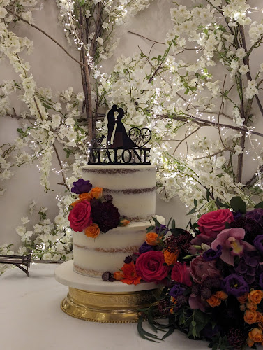 Heavenly Cakes by Louise Clarke - Hospitality and gastronomy