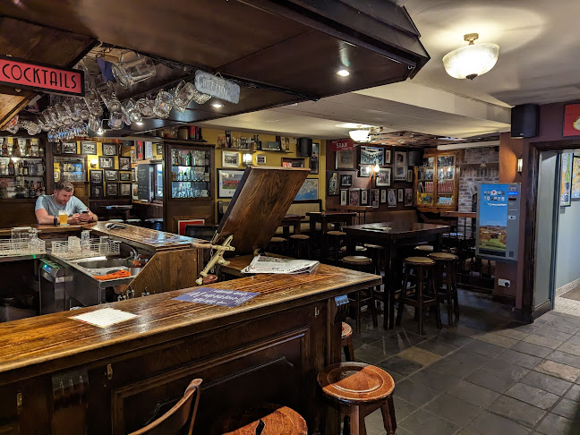 Cissie Youngs - Hospitality and gastronomy