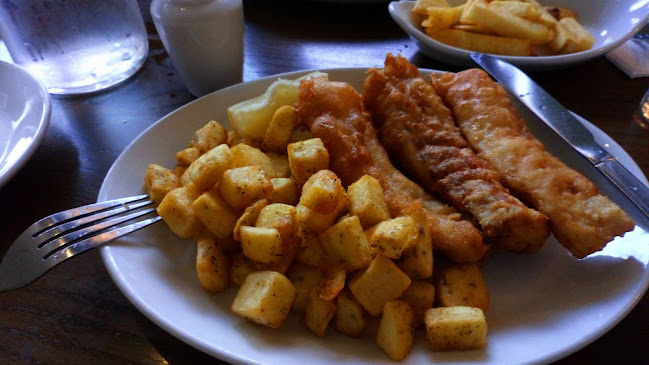 Stoop Your Head - Hospitality and gastronomy