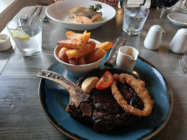 The Boathouse Bar/Restaurant - Hospitality and gastronomy