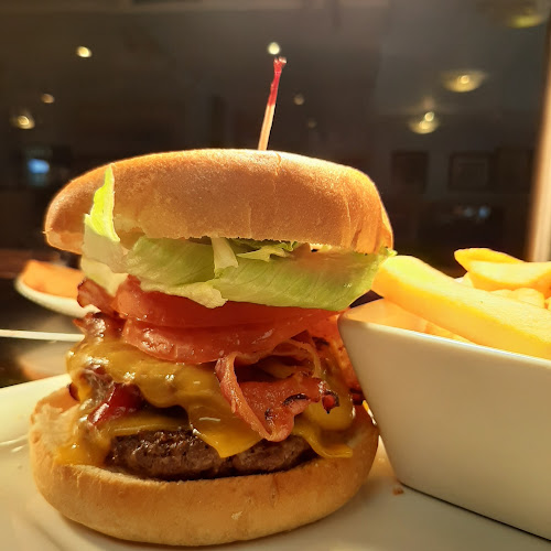 Opinii despre Scotty's Burgers and Wings în Galway - Hospitality and gastronomy