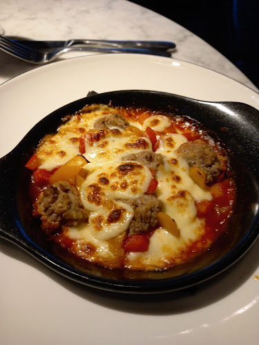 8 Oliver Plunkett St, Centre, Cork, T12 CK40